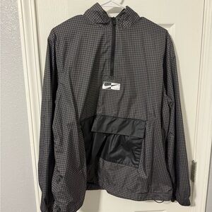 Nike Men's Checkered Black and Gray Windbreaker